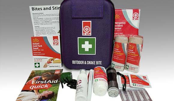 St John Outdoor And Snake First Aid Kit